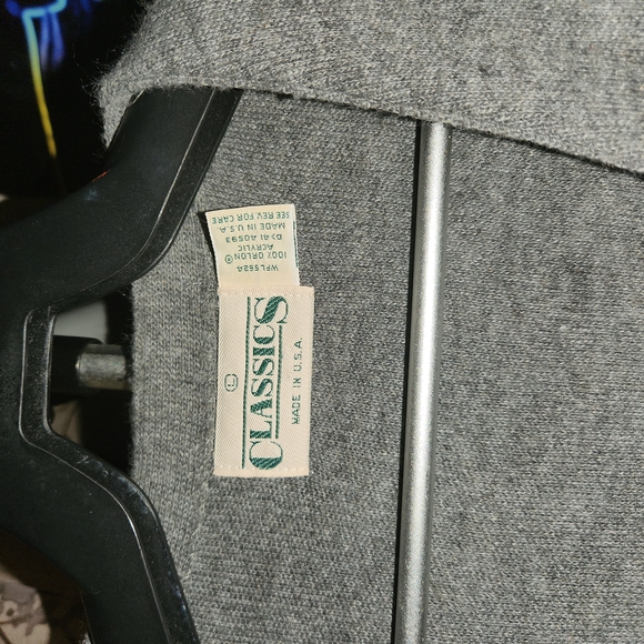 CLASSICS Cardigan Sweater Vest - Picture 2 of 7